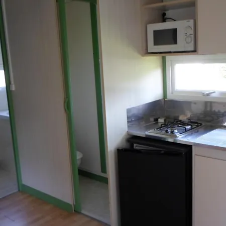 Kemping Les Pinasses 3*