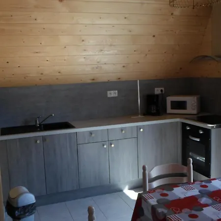 Les Pinasses La Chapelle