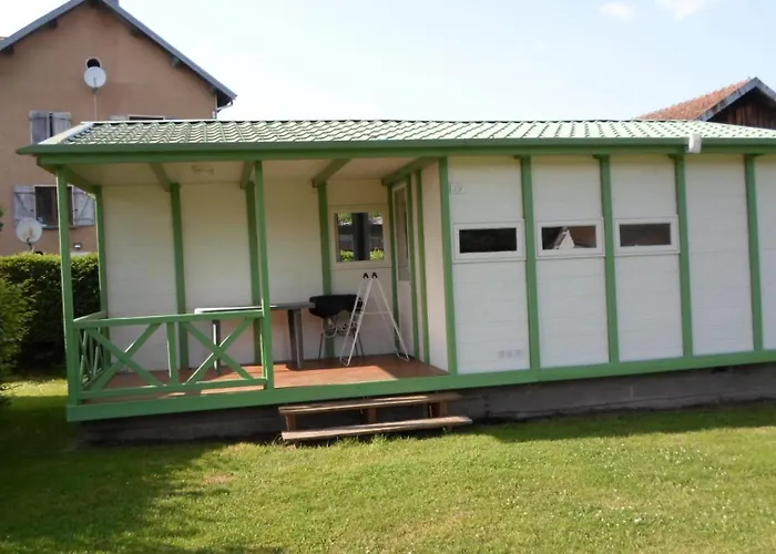 Kemp Les Pinasses La Chapelle (Lorraine)