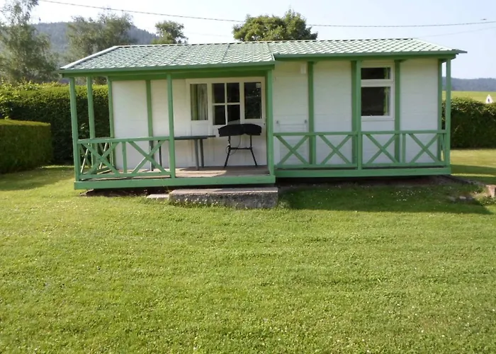 Kemp Les Pinasses 3*