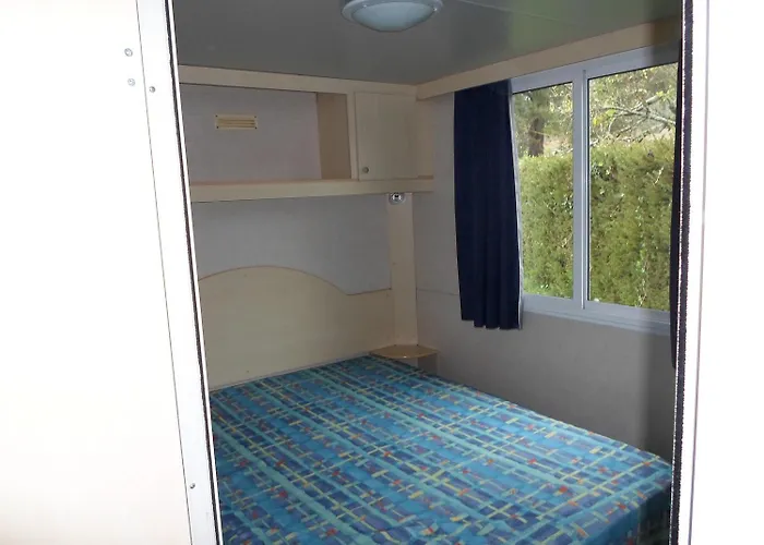 Les Pinasses La Chapelle (Lorraine)