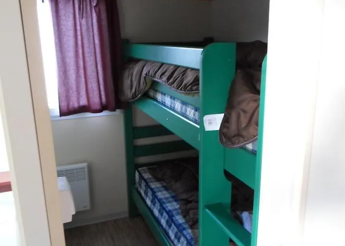 Kemp Les Pinasses La Chapelle (Lorraine)